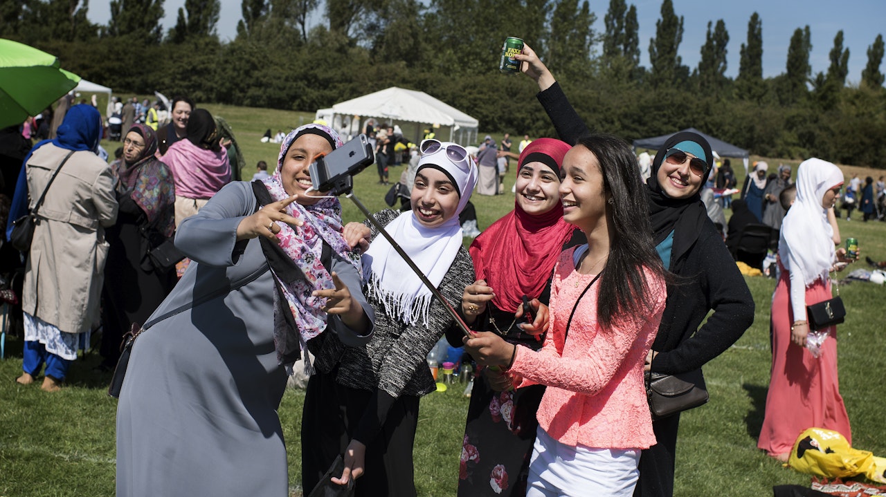 Kæmpe eid-fest i København: muslimer fejrer ramadanens - TV 2